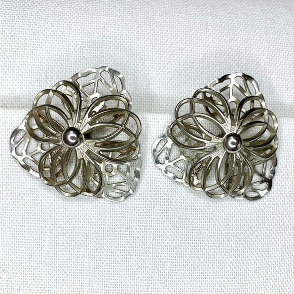 Vintage Clip On Earrings Atomic Silver Tone Filigree Triangle Flower 1960s MCM - Picture 1 of 12